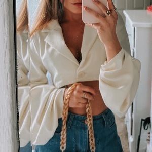 Cropped Long Sleeve Collard Top